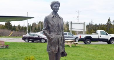 Harbour Grace celebrates return of Earhart statue