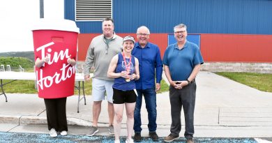 Mix of new and familiar faces dominate field at Soiree 8K road race